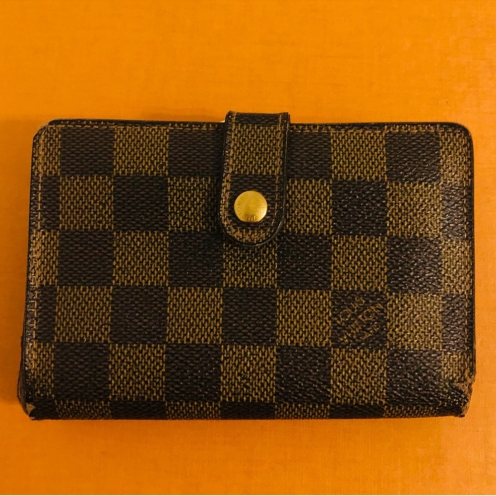 Louis Vuitton Damier Ebene Kiss Wallet